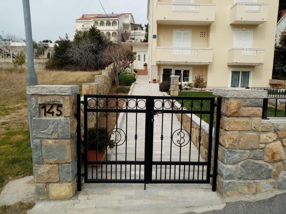 Apartment Branka Banjol Exterior photo