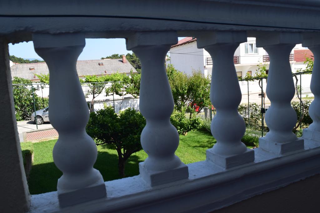 Apartment Branka Banjol Exterior photo